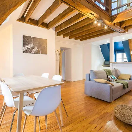 La Plume Aux Pieds Du Parvis Saint Jean Apartment Dijon Exterior photo