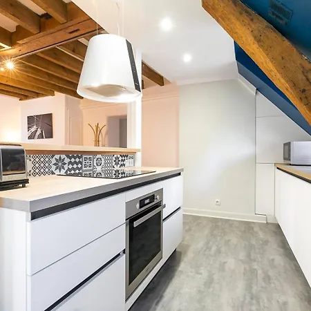 La Plume Aux Pieds Du Parvis Saint Jean Apartment Dijon Exterior photo